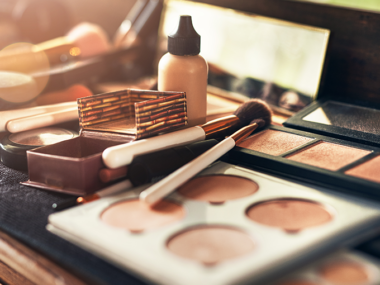 Must-Have Makeup Box Essentials for Every Beauty Enthusiast